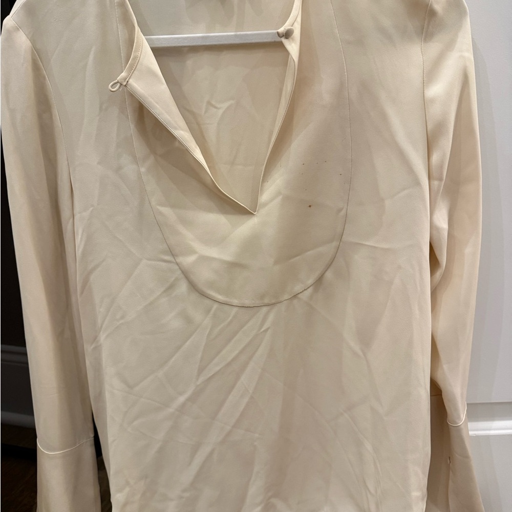 Theory Cream Scoop-Neck Long Sleeve Top